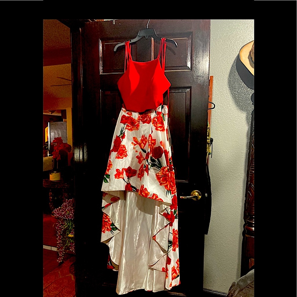 Red/White Floral Homecoming/Prom Dress